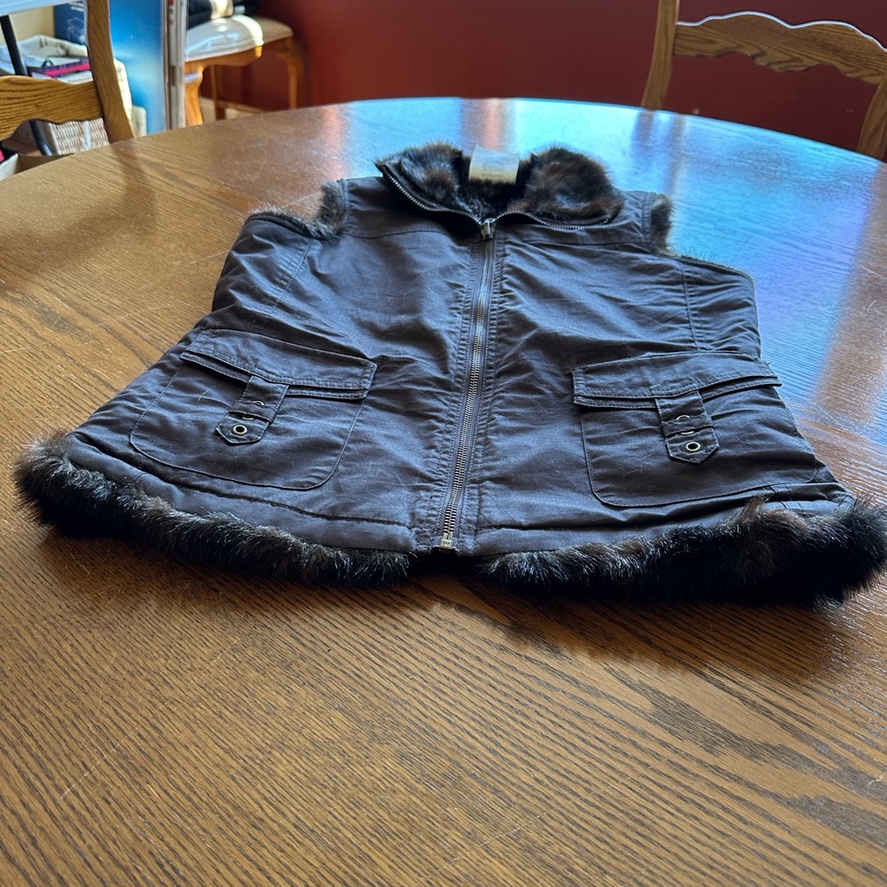Old Navy Dark Brown vest XS 100% Cotton - Imitation fur inside